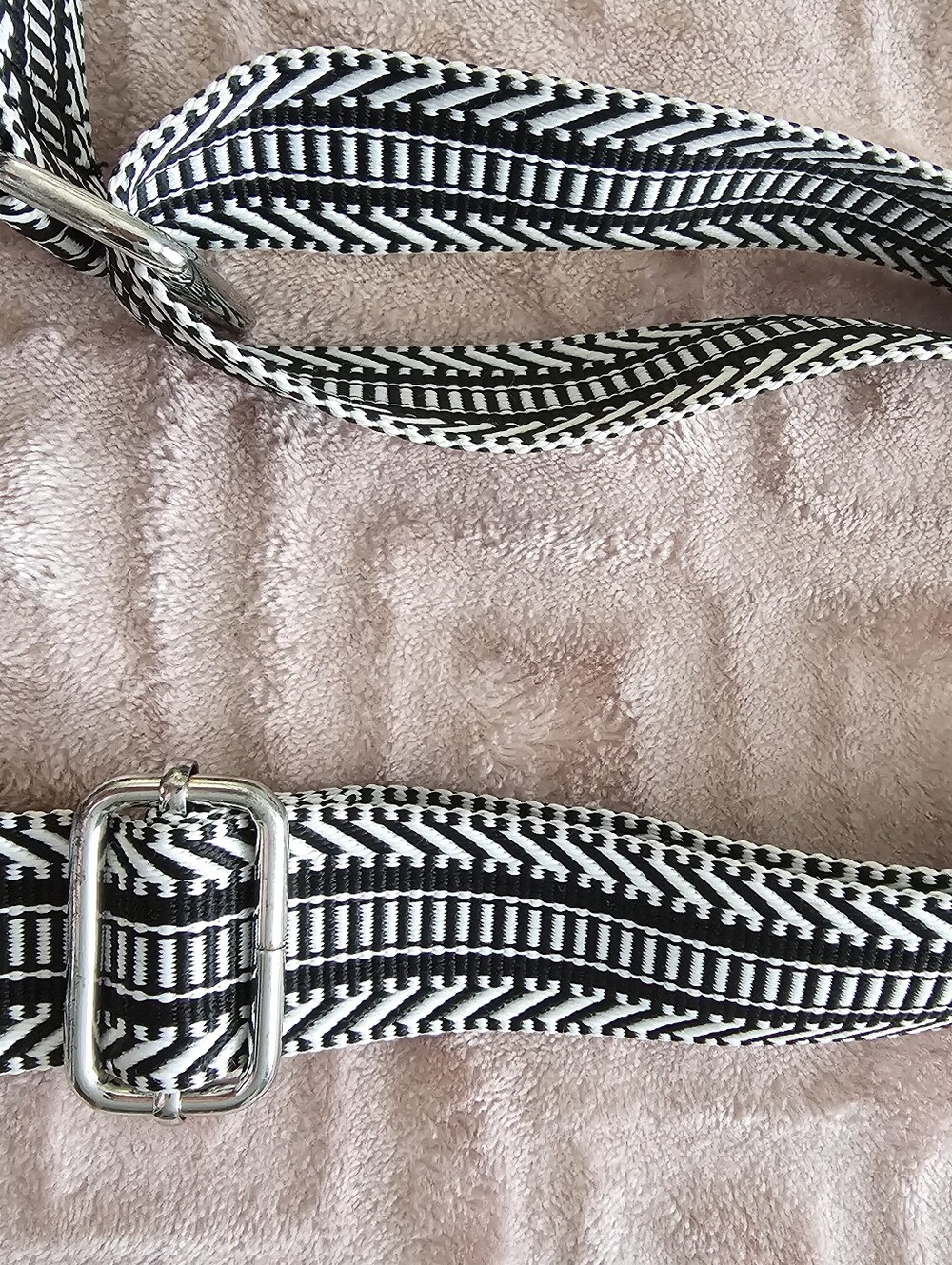 Cluci Black Leather Crossbody - Picture 5 of 7